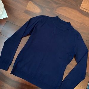 Light turtleneck sweater